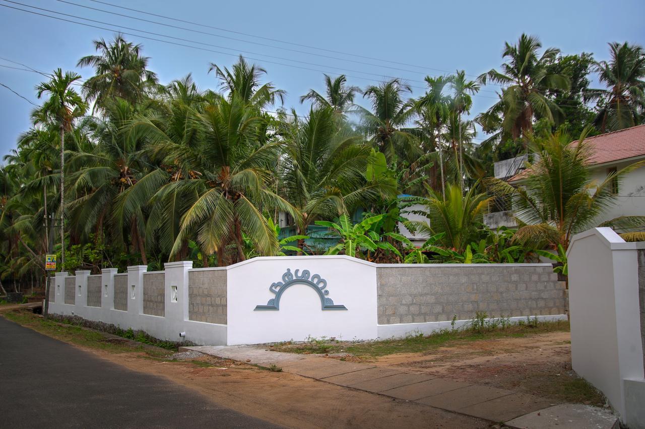 Luxury Villas Of Guruvāyūr Exteriör bild