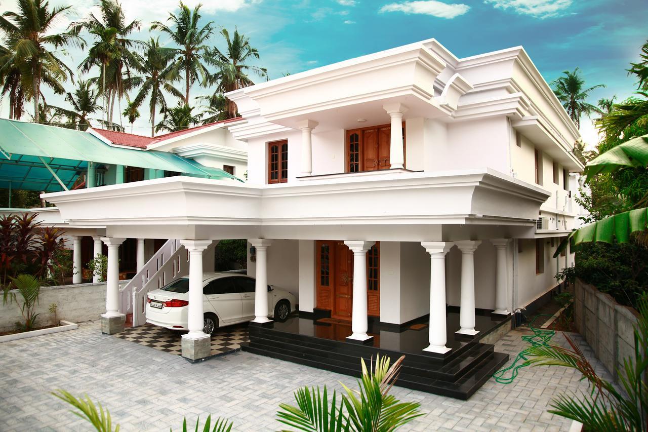 Luxury Villas Of Guruvāyūr Exteriör bild